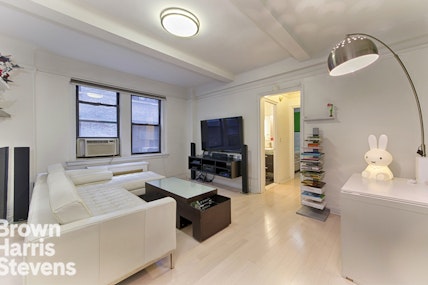 Rental Property at 142 East 49th Street 7C, Midtown East, NYC - Bedrooms: 1 Bathrooms: 1 Rooms: 3  - $3,200 MO.