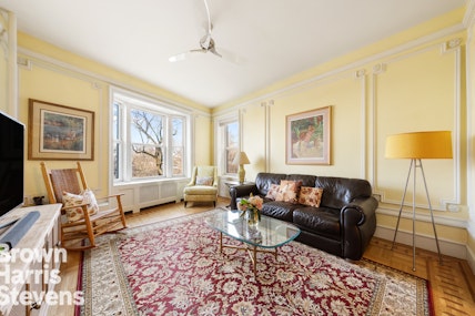 Property for Sale at 400 Riverside Drive 2B, Upper Manhattan, NYC - Bedrooms: 3 
Bathrooms: 1.5 
Rooms: 6  - $1,675,000