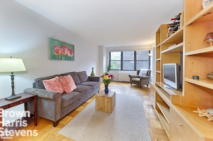 245 East 25th Street 5L, Gramercy Park, NYC - 1 Bedrooms  
1 Bathrooms  
3 Rooms - 
