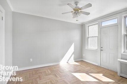 Rental Property at 21-23 32nd Street, Steinway-Ditmars, Queens, NY - Bedrooms: 1 
Bathrooms: 1 
Rooms: 3.5 - $2,400 MO.