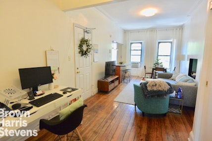 Rental Property at Beautiful One Bedroom Prospect Heights, Prospect Heights, Brooklyn, NY - Bedrooms: 1 
Bathrooms: 1 
Rooms: 4  - $3,900 MO.