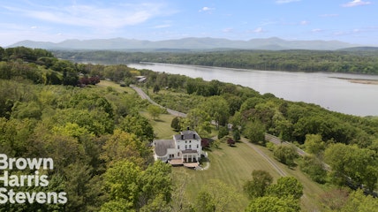 Property for Sale at 127 Mount Merino Drive, Hudson, New York - Bedrooms: 4 
Bathrooms: 3.5 
Rooms: 9  - $4,500,000