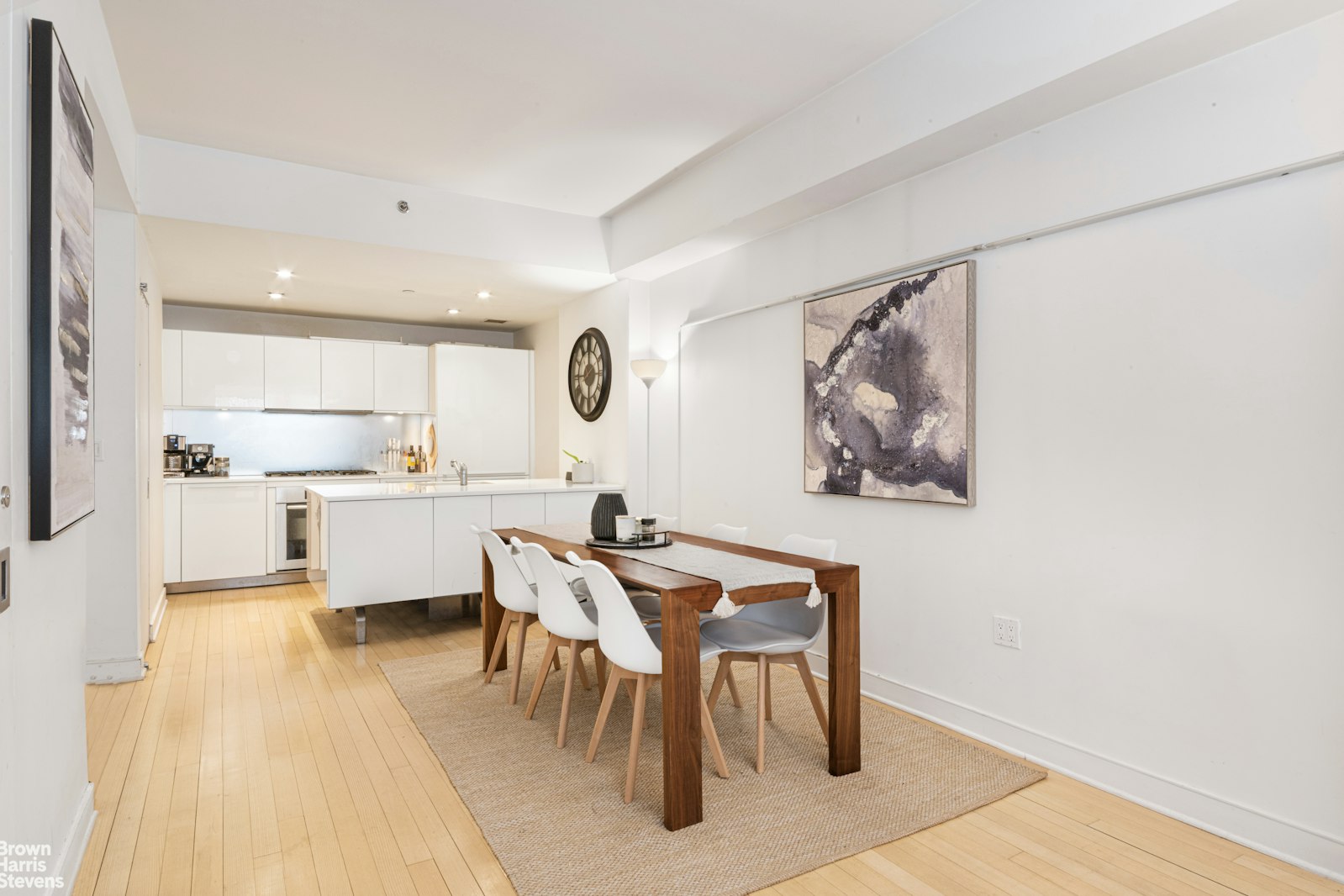 Photo 1 of 5 East 44th Street 5A, Midtown East, NYC, $1,038,800, Web #: 22937570