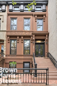 487 14th St, Brooklyn, Brooklyn, NY - 4 Bedrooms  
2.5 Bathrooms  
6 Rooms - 