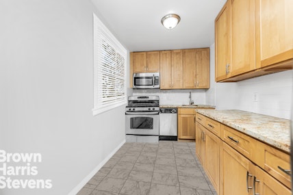 Property for Sale at 143 Bennett Avenue 3N, Upper Manhattan, NYC - Bedrooms: 1 
Bathrooms: 1 
Rooms: 3  - $417,000