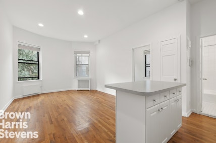 Rental Property at 330 West 85th Street 3D, Upper West Side, NYC - Bedrooms: 1 
Bathrooms: 1 
Rooms: 3  - $3,495 MO.