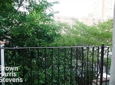 Rental Property at 623 East 11th Street 4W, East Village, NYC - Bedrooms: 1 
Bathrooms: 1 
Rooms: 3  - $3,600 MO.