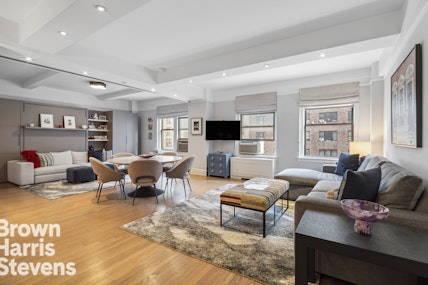Property for Sale at 40 West 72nd Street 111, Upper West Side, NYC - Bedrooms: 3 
Bathrooms: 3 
Rooms: 5.5 - $2,850,000