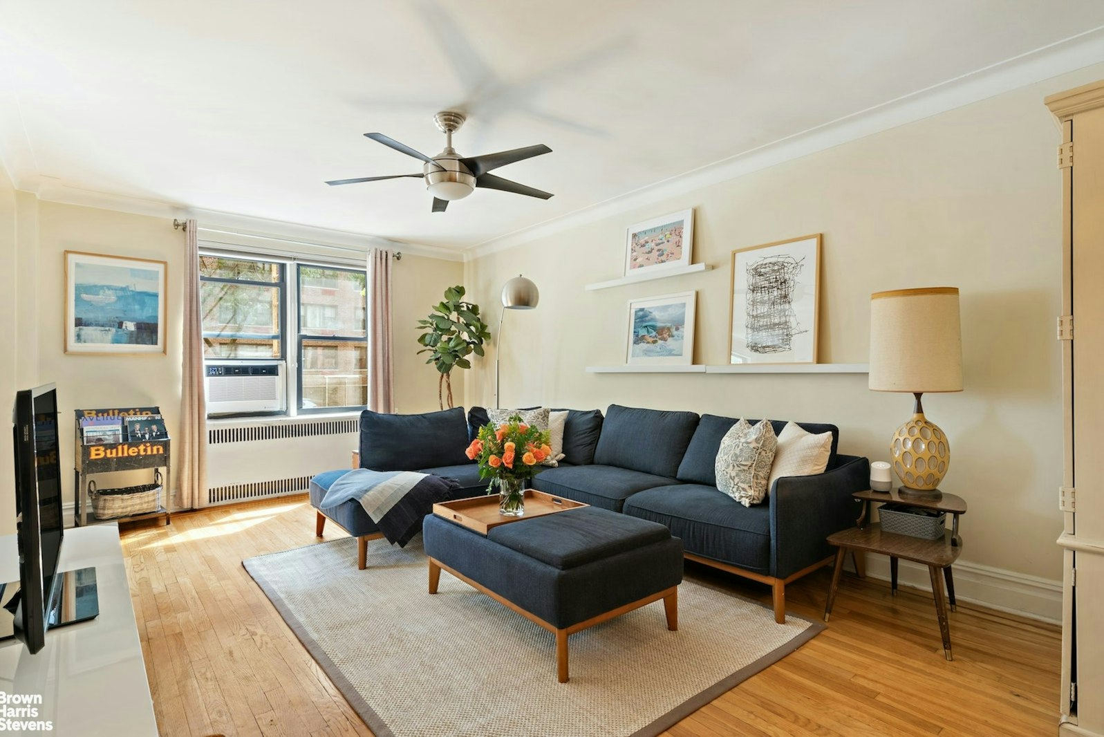 Photo 1 of 405 West 57th Street 1H, Midtown West, NYC, $895,000, Web #: 22947223