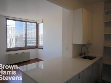 Rental Property at 524 East 72nd Street 42F, Upper East Side, NYC - Bedrooms: 1 
Bathrooms: 1 
Rooms: 3  - $3,600 MO.