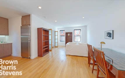 Rental Property at 227 West 11th Street 34, West Village, NYC - Bedrooms: 1 
Bathrooms: 1 
Rooms: 3  - $5,000 MO.