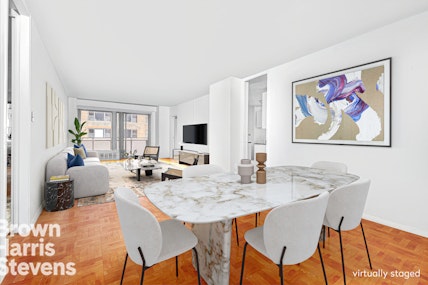 300 East 40th Street 6C, Murray Hill, NYC - 2 Bedrooms  
1 Bathrooms  
4 Rooms - 