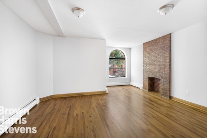 Rental Property at 263 West 123rd Street 1A, Upper Manhattan, NYC - Bedrooms: 1 
Bathrooms: 1 
Rooms: 3  - $2,750 MO.