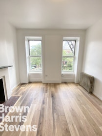 Rental Property at 19 Greenwich Avenue, West Village, NYC - Bedrooms: 1 
Bathrooms: 1 
Rooms: 3  - $4,000 MO.