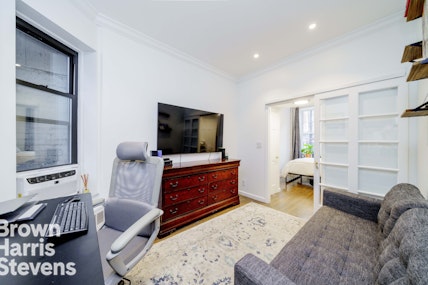 Rental Property at 28 Perry Street 1W, West Village, NYC - Bedrooms: 1 
Bathrooms: 1 
Rooms: 2  - $3,995 MO.