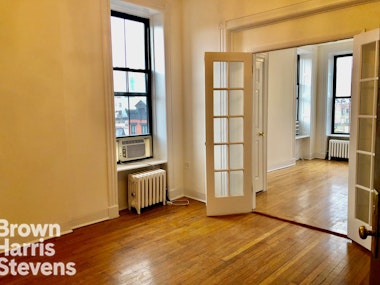 184 West 10th Street 3A, West Village, NYC - 2 Bedrooms  
1 Bathrooms  
4 Rooms - 