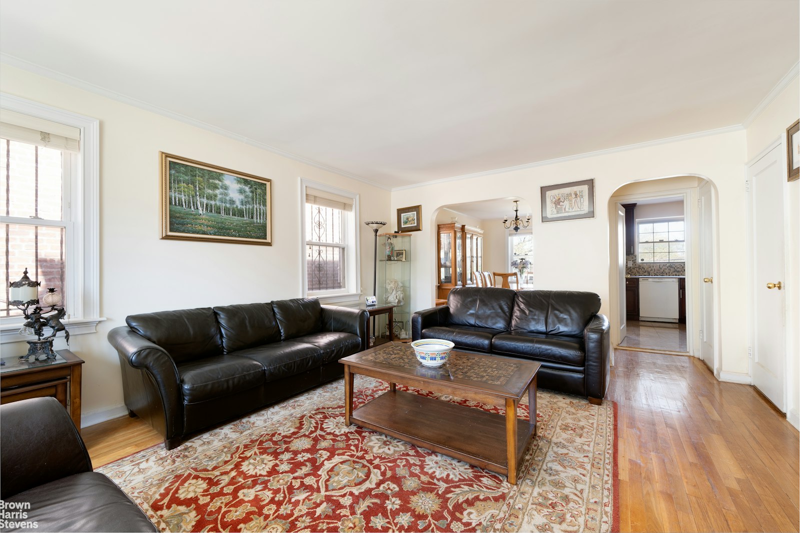 Photo 1 of 150 -37 61st Road, Kew Gardens Hills, Queens, NY, $989,000, Web #: 22983905