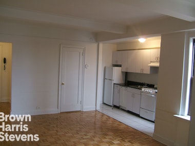 Rental Property at Cranberry Street, Brooklyn Heights, Brooklyn, NY - Bedrooms: 1 
Bathrooms: 1 
Rooms: 3  - $4,700 MO.