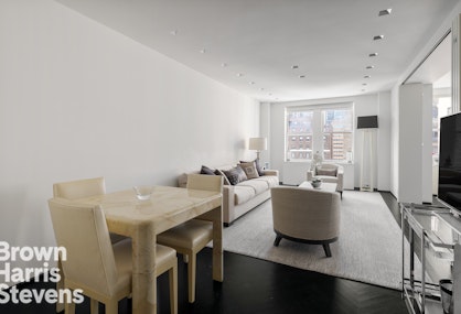 Property for Sale at 575 Park Avenue 11S, Upper East Side, NYC - Bedrooms: 1 
Bathrooms: 1 
Rooms: 3.5 - $549,000