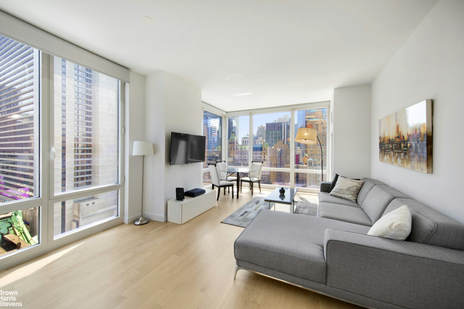 Photo 1 of 247 West 46th Street 2204, Midtown West, NYC, $5,500, Web #: 22997092
