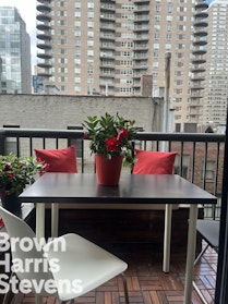 Rental Property at 171 East 84th Street 6E, Upper East Side, NYC - Bedrooms: 1 
Bathrooms: 1 
Rooms: 3  - $4,200 MO.