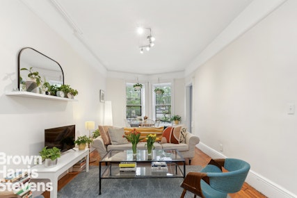 Rental Property at 228 Saint Johns Place 2, Park Slope, Brooklyn, NY - Bedrooms: 1 
Bathrooms: 1 
Rooms: 3  - $3,500 MO.