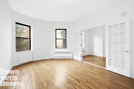 Rental Property at 330 West 85th Street 4D, Upper West Side, NYC - Bedrooms: 1 
Bathrooms: 1 
Rooms: 3  - $3,595 MO.