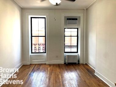 Rental Property at 184 West 10th Street 4B, West Village, NYC - Bedrooms: 2 
Bathrooms: 1 
Rooms: 4  - $4,750 MO.