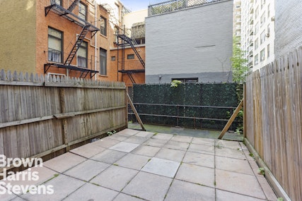 Rental Property at 15 Park Avenue G1, Midtown East, NYC - Bathrooms: 1 
Rooms: 2  - $3,100 MO.