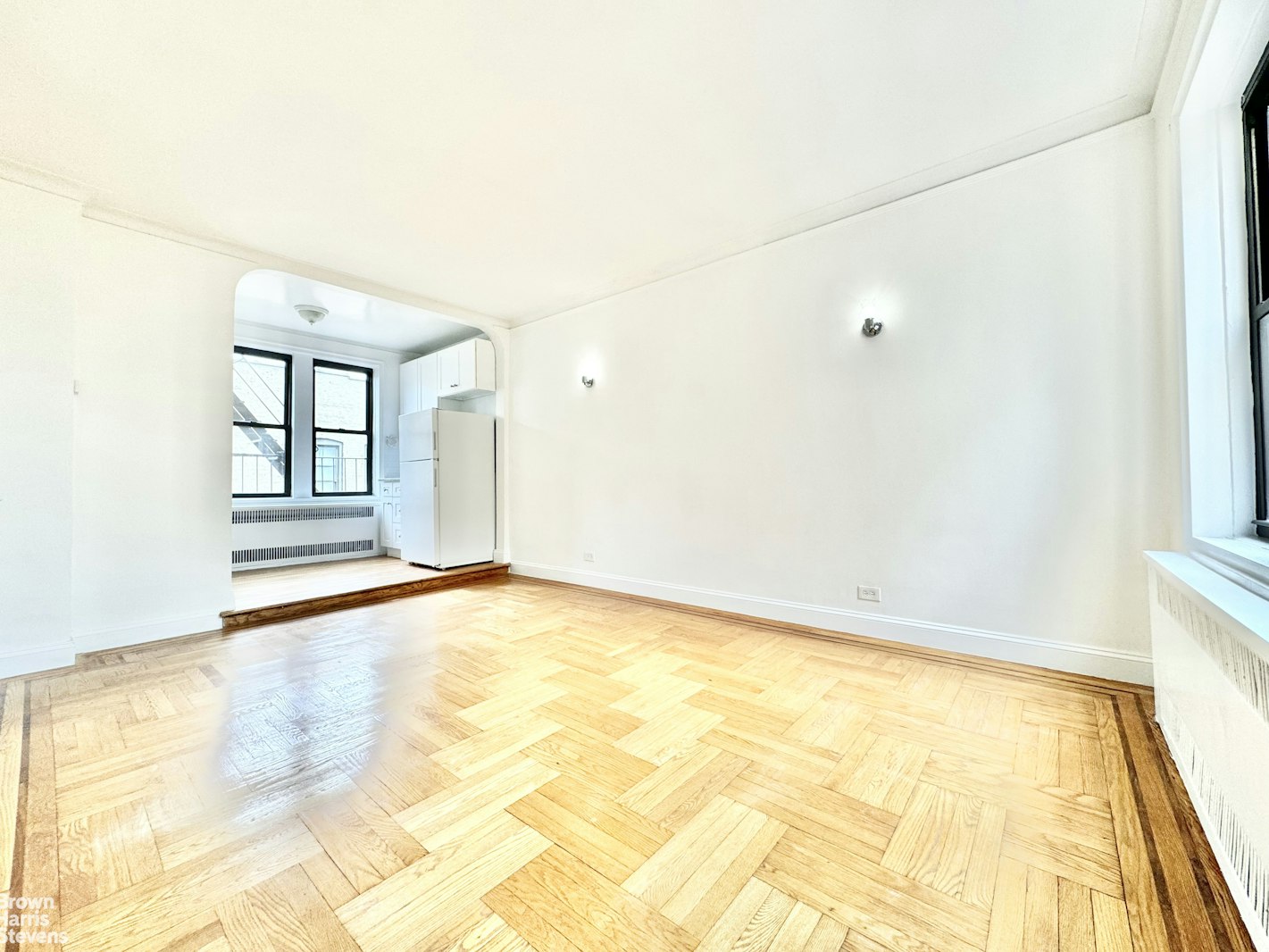 Photo 1 of 386 Fort Washington Ave 6E, Washington Heights, NYC, $2,000, Web #: 23011081