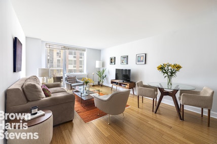 Property for Sale at 505 West 47th Street 3Gs, Midtown West, NYC - Bedrooms: 2 
Bathrooms: 2 
Rooms: 4  - $1,490,000