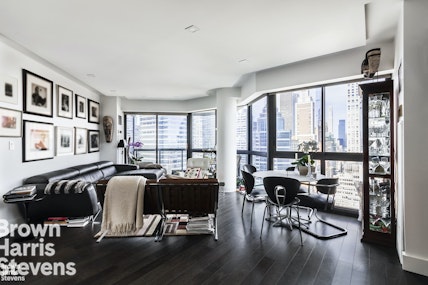 Rental Property at 200 East 61st Street 31B, Upper East Side, NYC - Bedrooms: 1 
Bathrooms: 1 
Rooms: 3  - $5,500 MO.