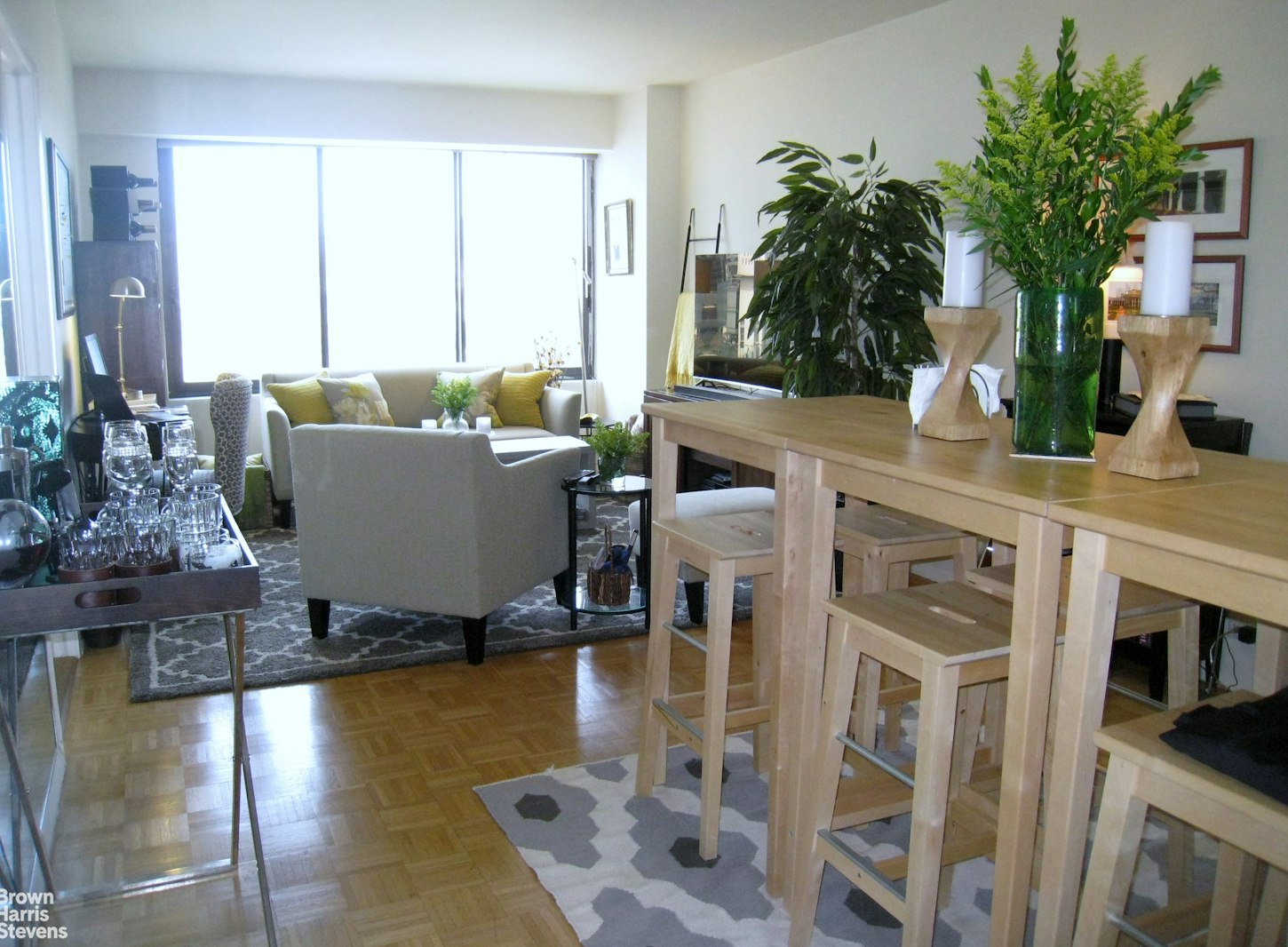 Photo 1 of 200 East 61st Street 21C, Upper East Side, NYC, $4,200, Web #: 23018589