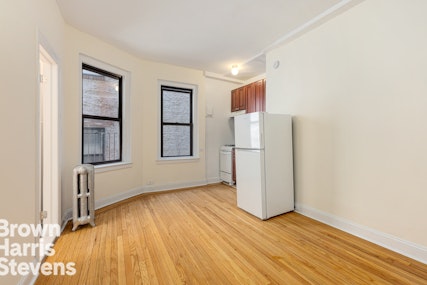 Rental Property at 245 West 75th Street 3A, Upper West Side, NYC - Bathrooms: 1 
Rooms: 2  - $2,450 MO.
