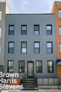 148 Norman Avenue, Greenpoint, Brooklyn, NY - 6 Bedrooms  
6 Bathrooms  
18 Rooms - 
