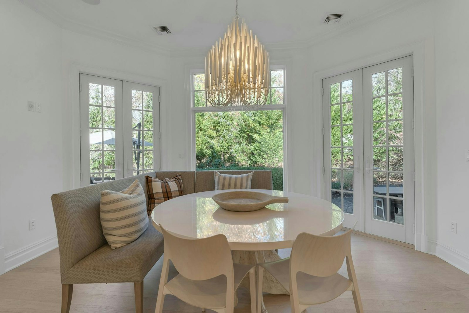 Photo 1 of 3 Bridle Way, Saddle River, New Jersey, $3,700,000, Web #: 23027001