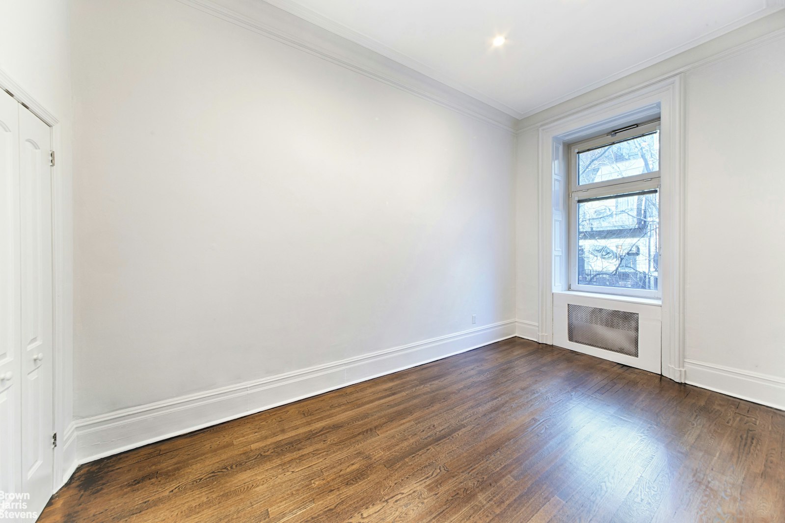 25 East 37th Street, #4B