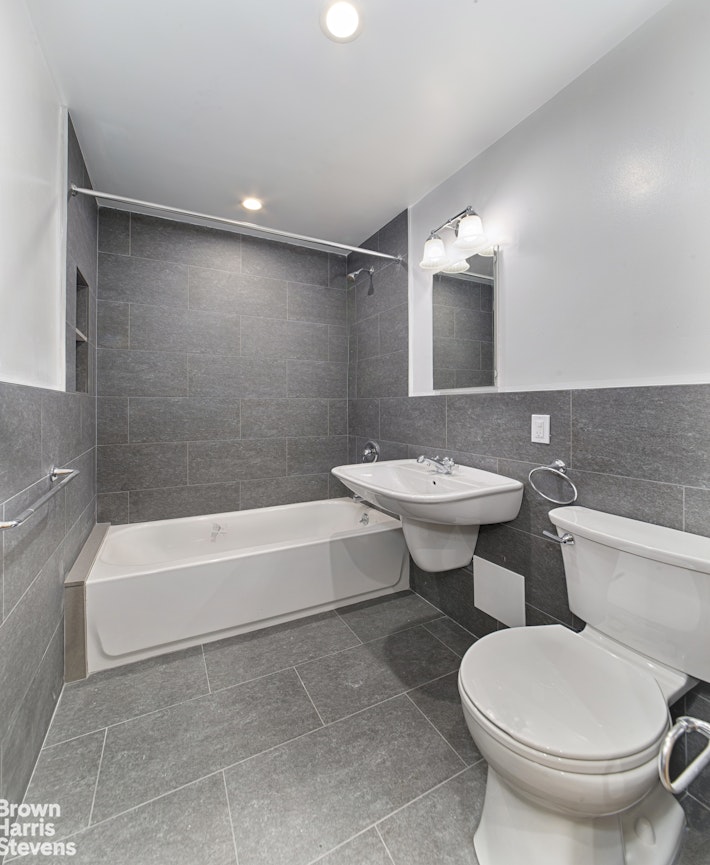 25 East 37th Street, #4B