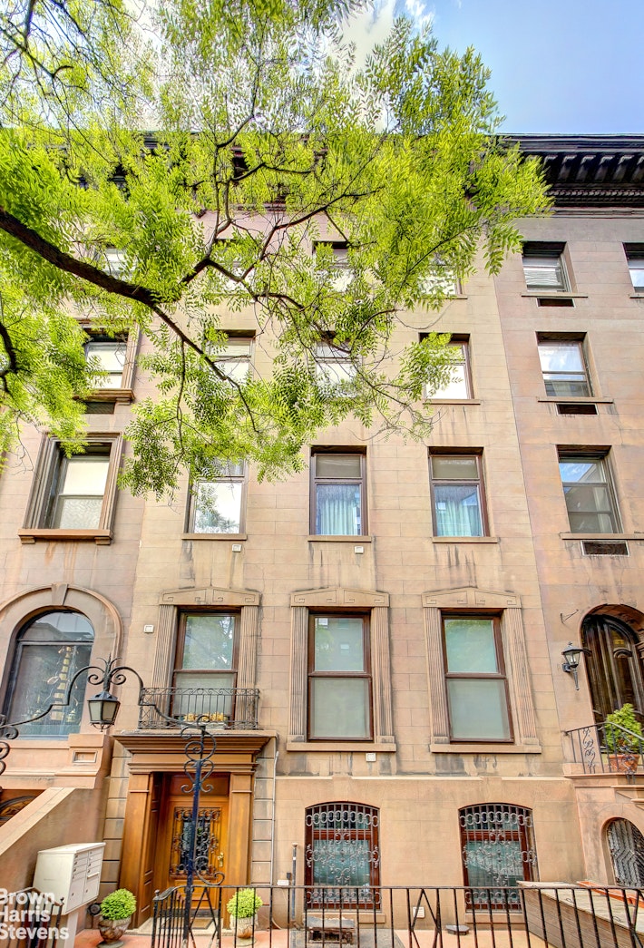 25 East 37th Street, #4B