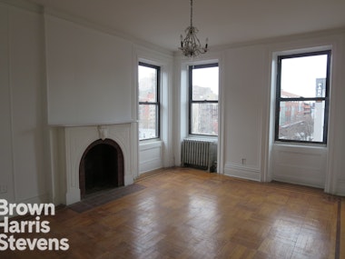 Rental Property at 467 West 49th Street 3, Midtown West, NYC - Bedrooms: 2 
Bathrooms: 1 
Rooms: 5  - $4,395 MO.