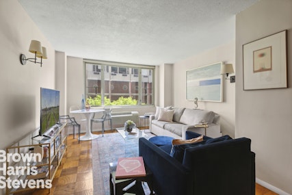 130 West 67th Street 5L, Upper West Side, NYC - 1 Bedrooms  
1 Bathrooms  
3 Rooms - 
