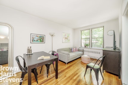 Rental Property at 330 West 55th Street 3A, Midtown West, NYC - Bathrooms: 1 
Rooms: 2  - $2,495 MO.