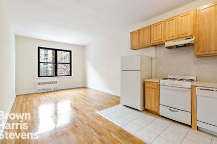 534 East 88th Street 2F, Upper East Side, NYC - 1 Bedrooms  
1 Bathrooms  
3 Rooms - 
