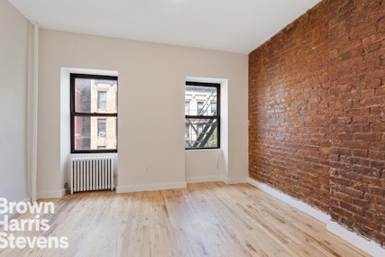 Rental Property at 412 East 9th Street 14, East Village, NYC - Bedrooms: 1 
Bathrooms: 1 
Rooms: 3  - $4,395 MO.
