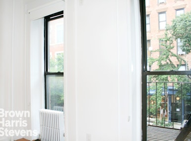 Rental Property at 412 East 9th Street 6, East Village, NYC - Bedrooms: 2 
Bathrooms: 1 
Rooms: 4  - $3,950 MO.