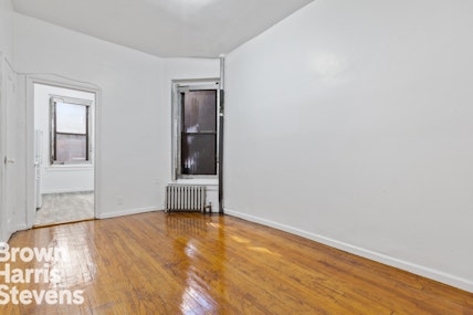 Rental Property at 359 West 126th Street 1B, Upper Manhattan, NYC - Bedrooms: 1 
Bathrooms: 1 
Rooms: 3  - $1,900 MO.