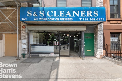 369 9th Street Commercial, Park Slope, Brooklyn, NY - 0.5 Bathrooms  
2 Rooms - 