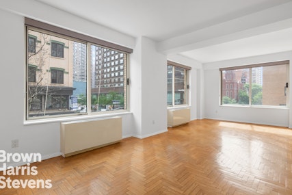 170 East 87th Street E3a, Upper East Side, NYC - 3 Bedrooms  
2 Bathrooms  
5 Rooms - 