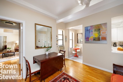 321 West 78th Street 6F, Upper West Side, NYC - 1 Bedrooms  
1.5 Bathrooms  
4 Rooms - 