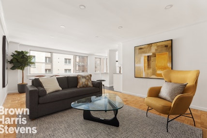 Property for Sale at 233 East 69th Street 3A, Upper East Side, NYC - Bedrooms: 1 
Bathrooms: 1 
Rooms: 3  - $700,000